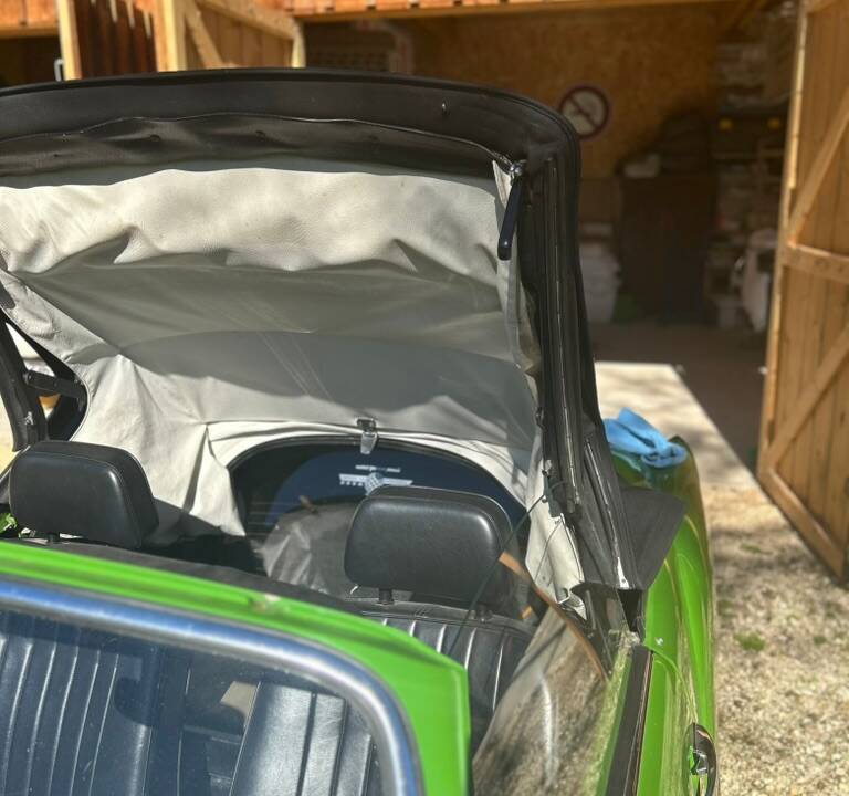 Image 25/86 of Volkswagen Karmann Ghia 1600 (1973)