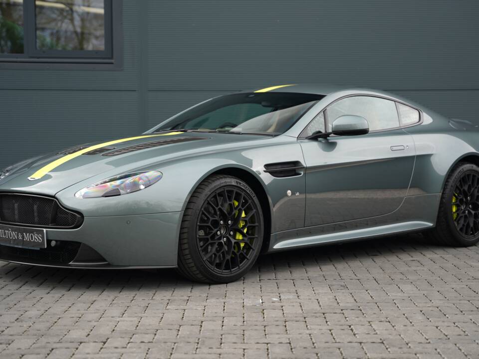 Bild 4/50 von Aston Martin V12 Vantage AMR (2017)