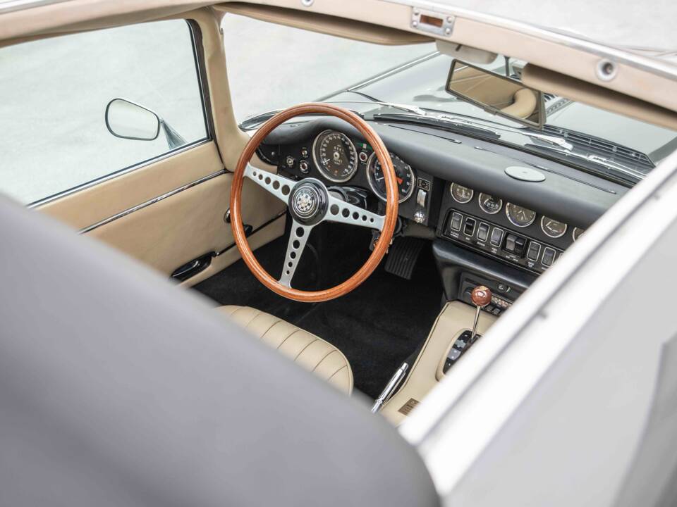 Immagine 56/88 di Jaguar E-Type (2+2) (1968)