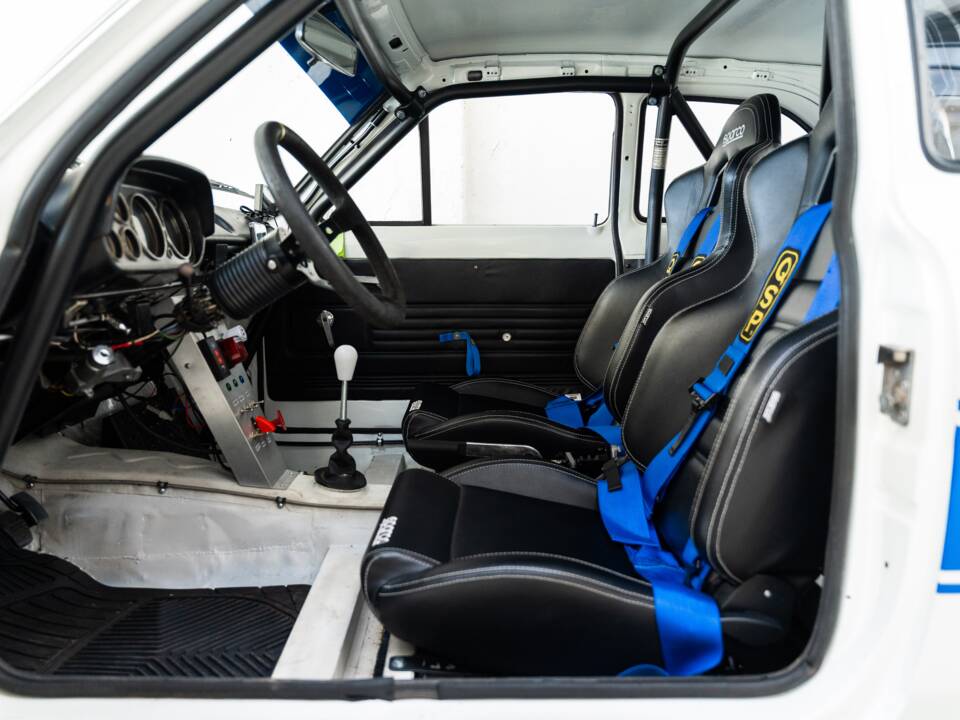 Image 22/47 de Ford Escort RS 2000 (1975)
