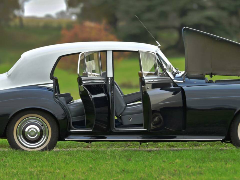 Image 21/50 of Rolls-Royce Silver Cloud I (1958)