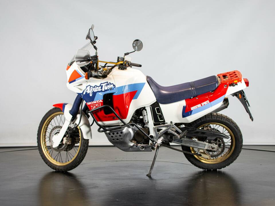 Image 1/50 of Honda DUMMY (1990)