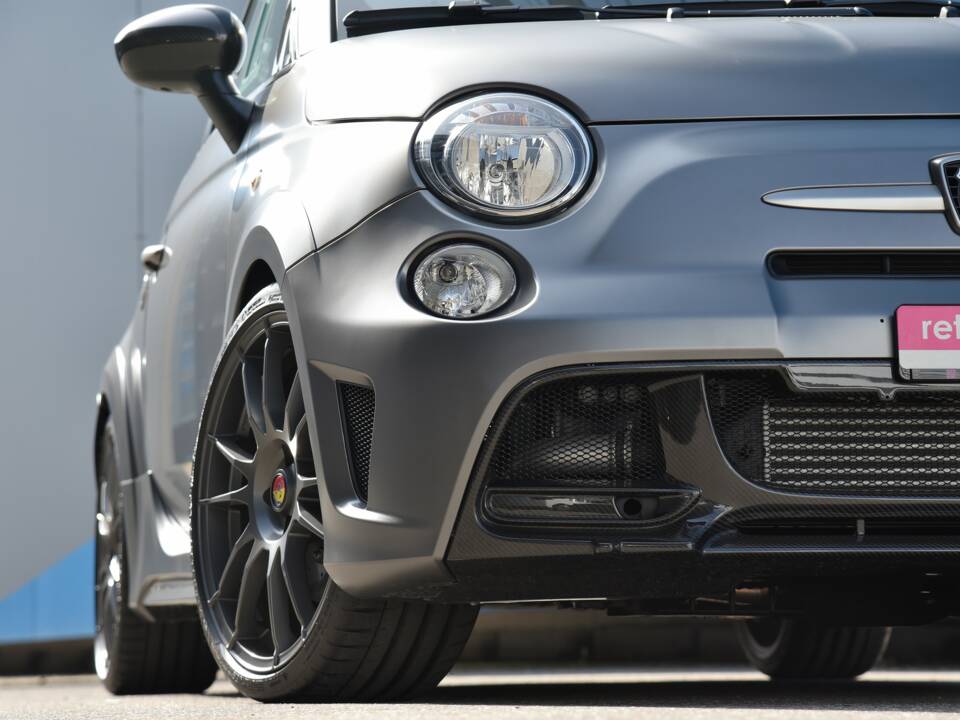 Image 6/21 of Abarth 695 Biposto (2016)