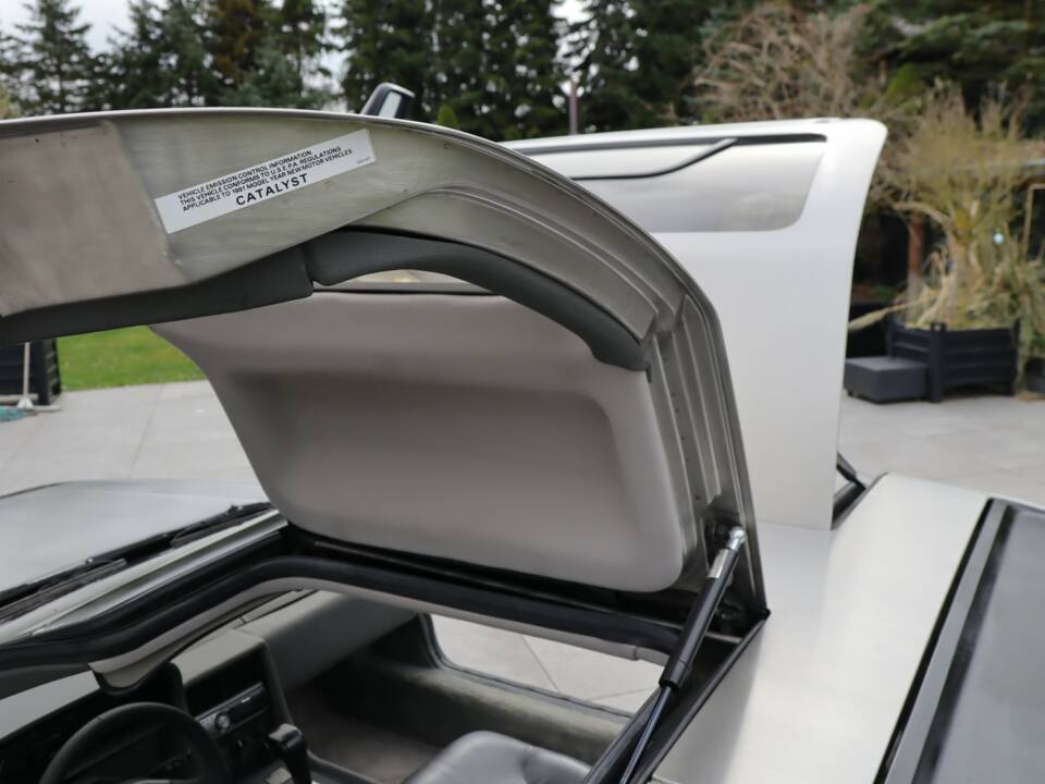 Image 24/50 de DeLorean DMC-12 (1981)