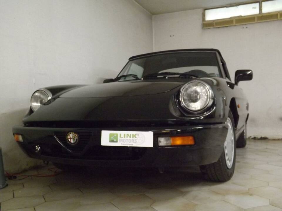 Bild 23/50 von Alfa Romeo 1.6 Spider (1991)