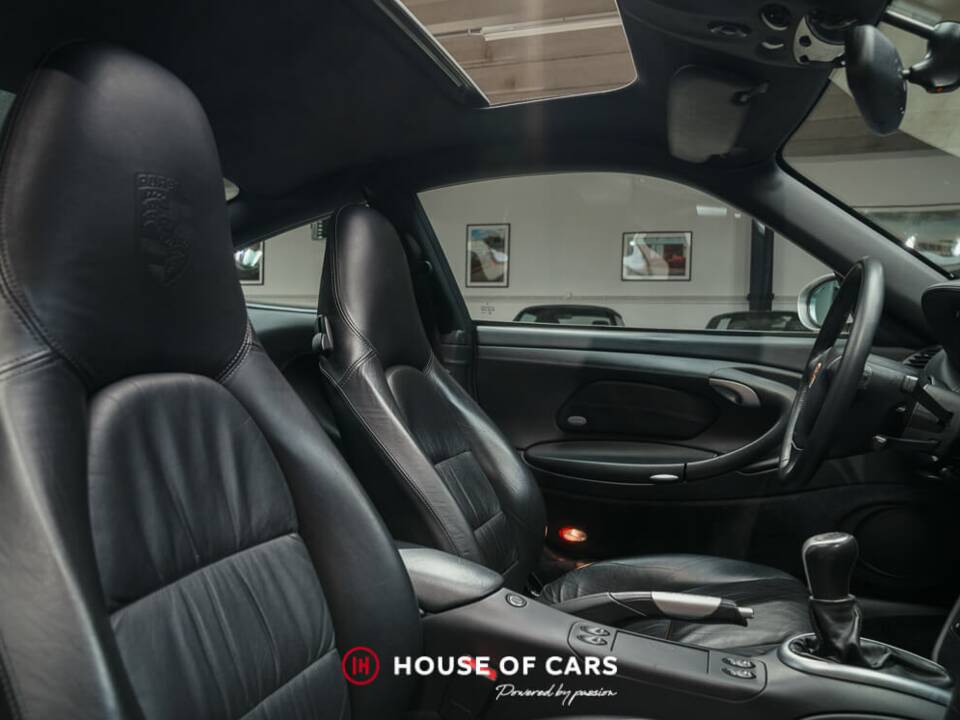 Bild 17/23 von Porsche 911 Carrera 4S (2005)