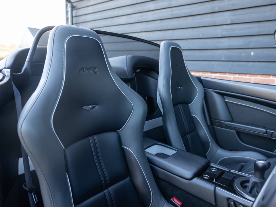 Image 42/53 of Aston Martin V12 Vantage AMR Roadster (2018)