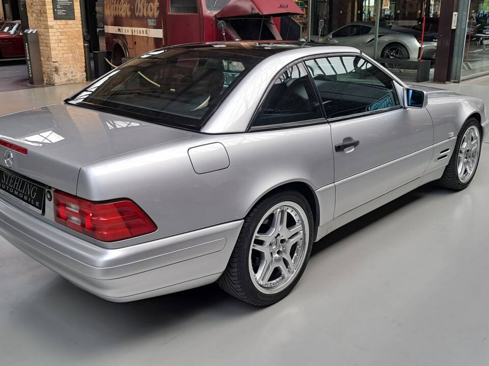 Bild 12/41 von Mercedes-Benz SL 320 (1998)