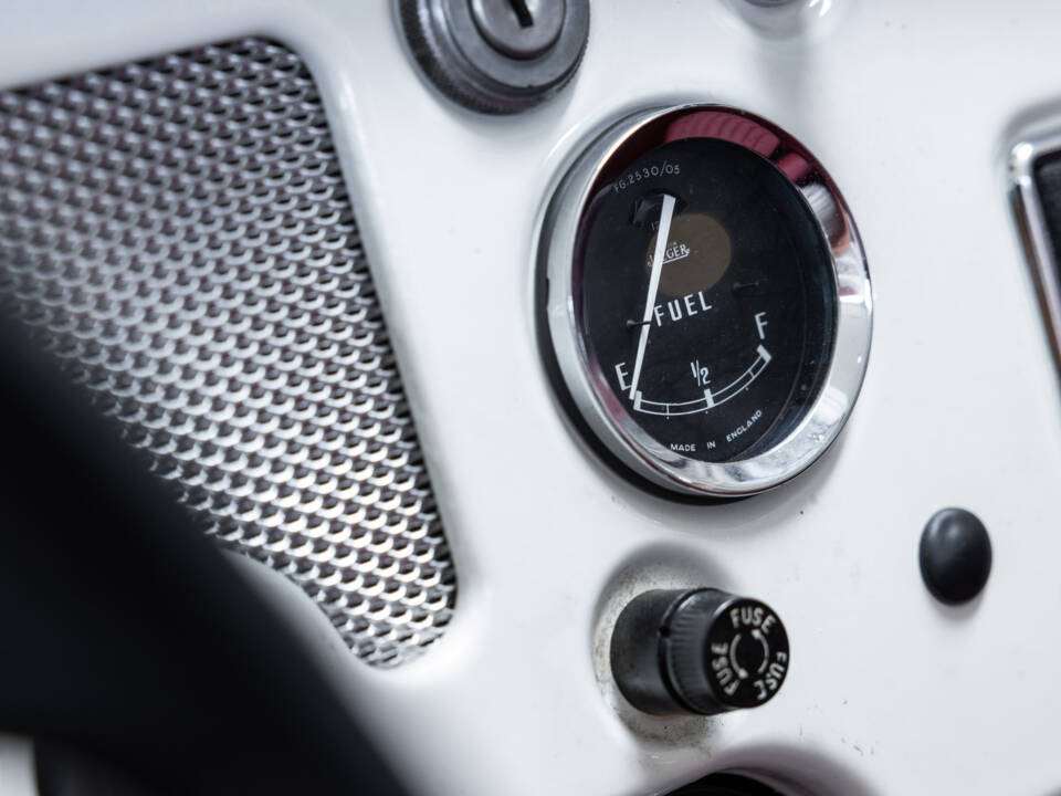 Image 11/28 of MG MGA 1600 (1960)