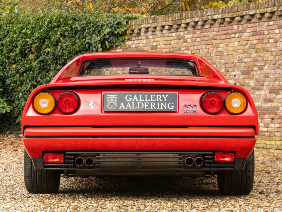 Image 6/50 of Ferrari 328 GTB (1989)
