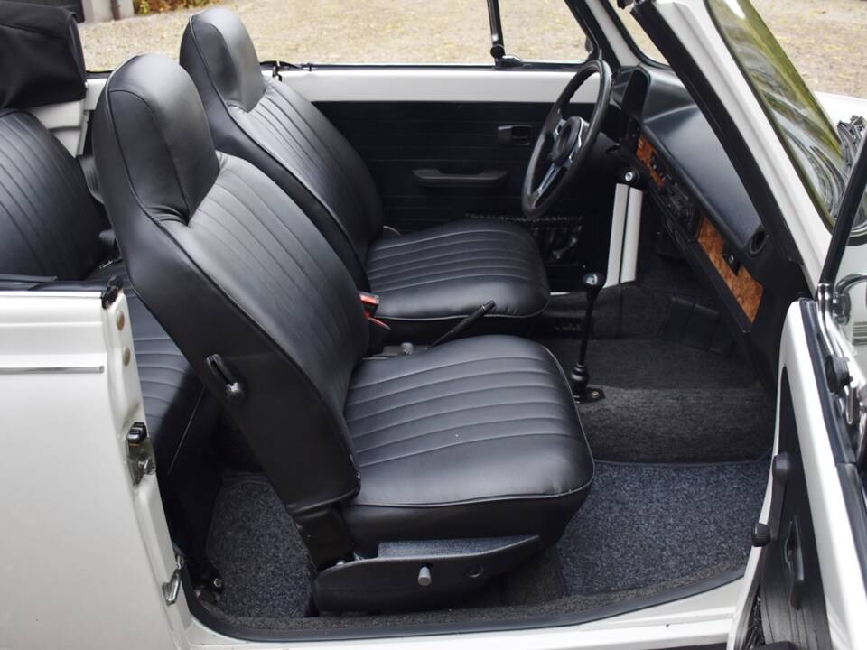 Bild 27/49 von Volkswagen Super Beetle (1979)