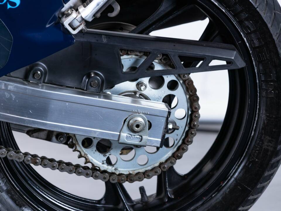 Bild 18/50 von Suzuki DUMMY (1986)