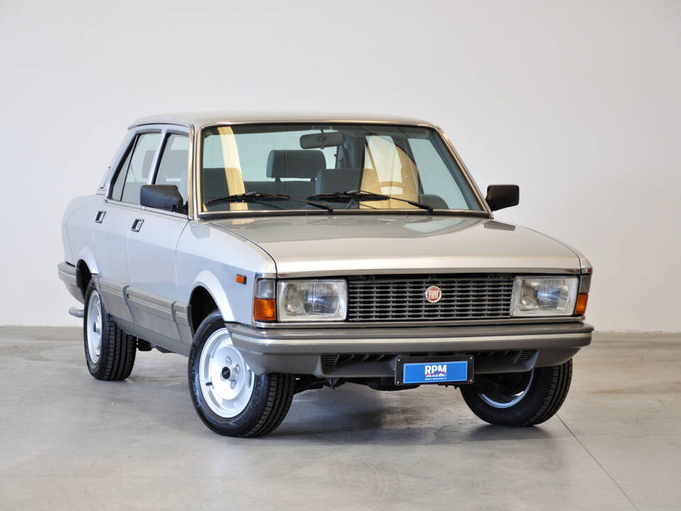 Image 1/27 de FIAT Argenta (1982)
