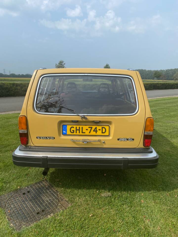 Image 5/11 of Volvo 245 (1979)