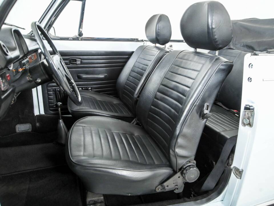 Bild 15/50 von Volkswagen Käfer 1303 LS (1976)