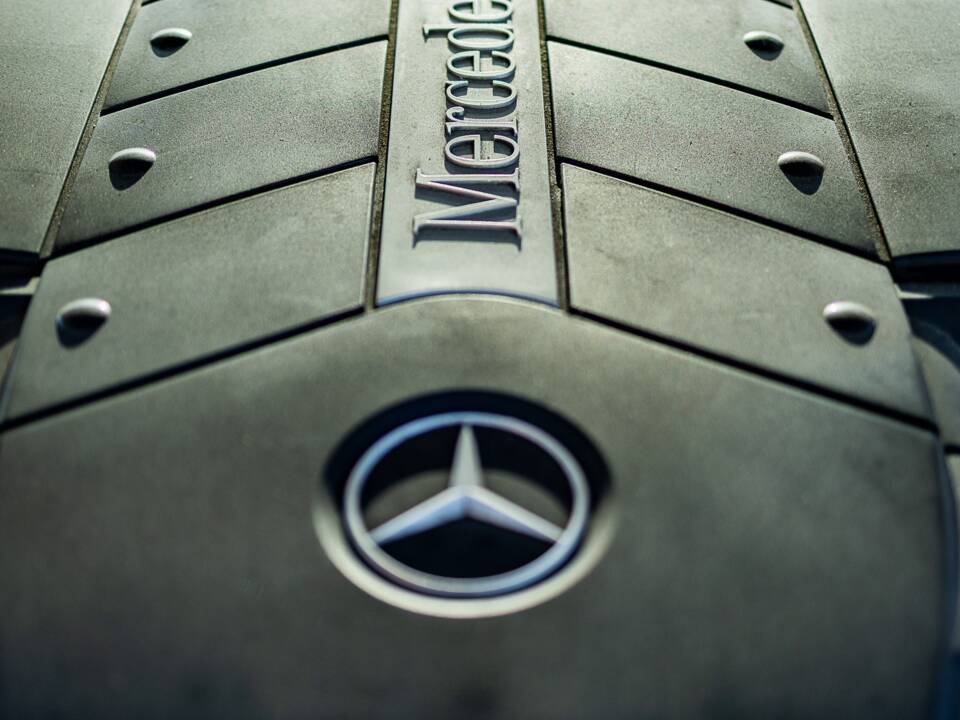 Image 46/50 de Mercedes-Benz SL 500 (2003)