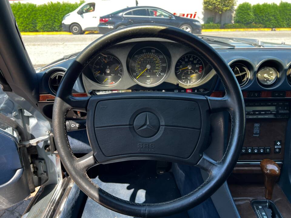 Image 10/15 of Mercedes-Benz 560 SL (1989)