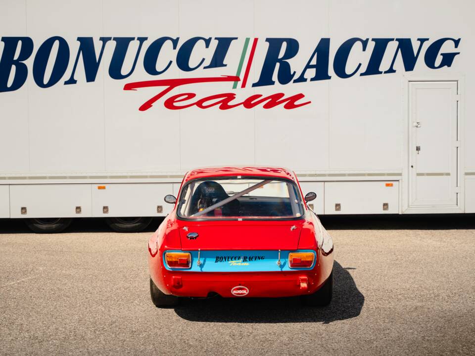 Imagen 9/81 de Alfa Romeo 1750 GT Veloce (1968)