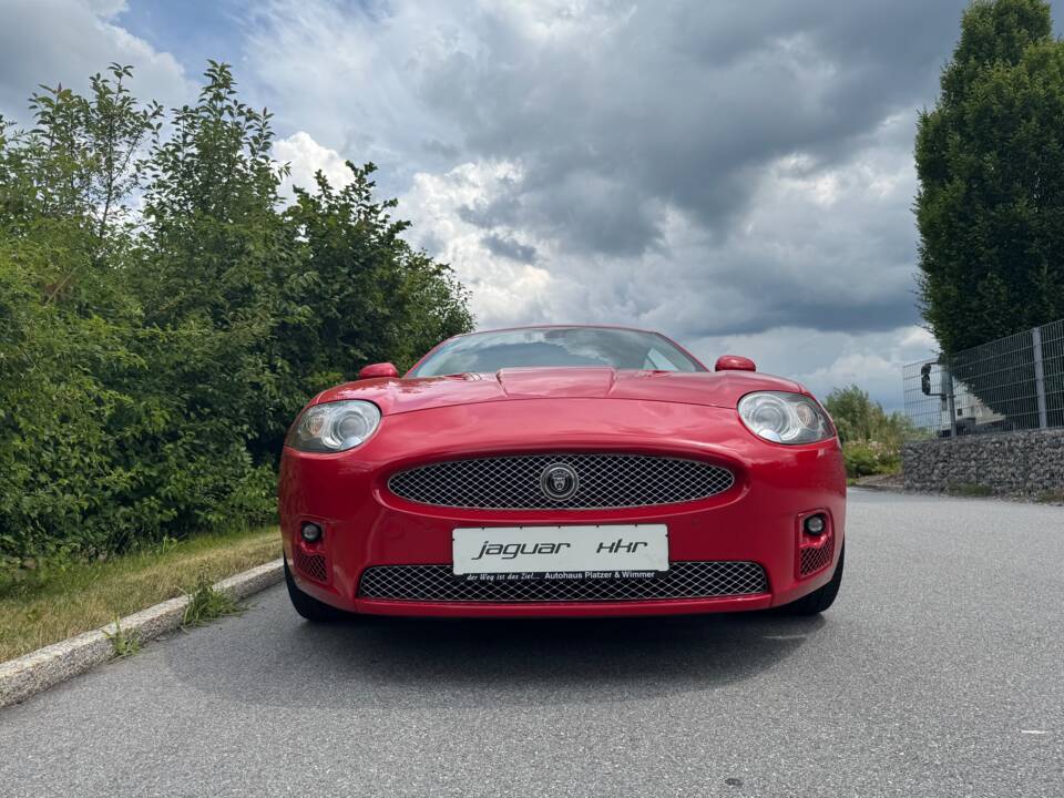 Image 17/49 of Jaguar XKR (2007)