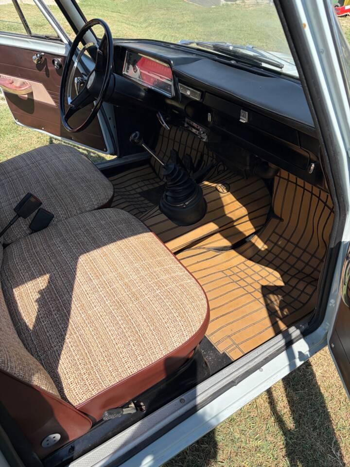 Image 24/30 of Alfa Romeo Giulia 1300 TI (1966)