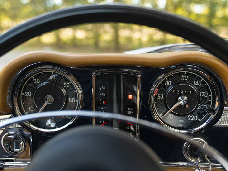 Image 41/50 de Mercedes-Benz 280 SL (1969)
