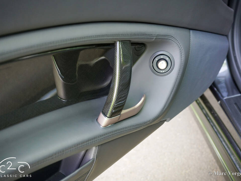 Image 6/85 de Ferrari California (2010)