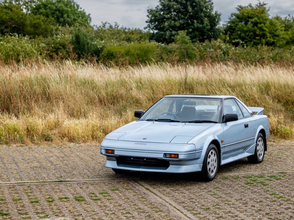 Image 25/49 of Toyota MR2 (1989)