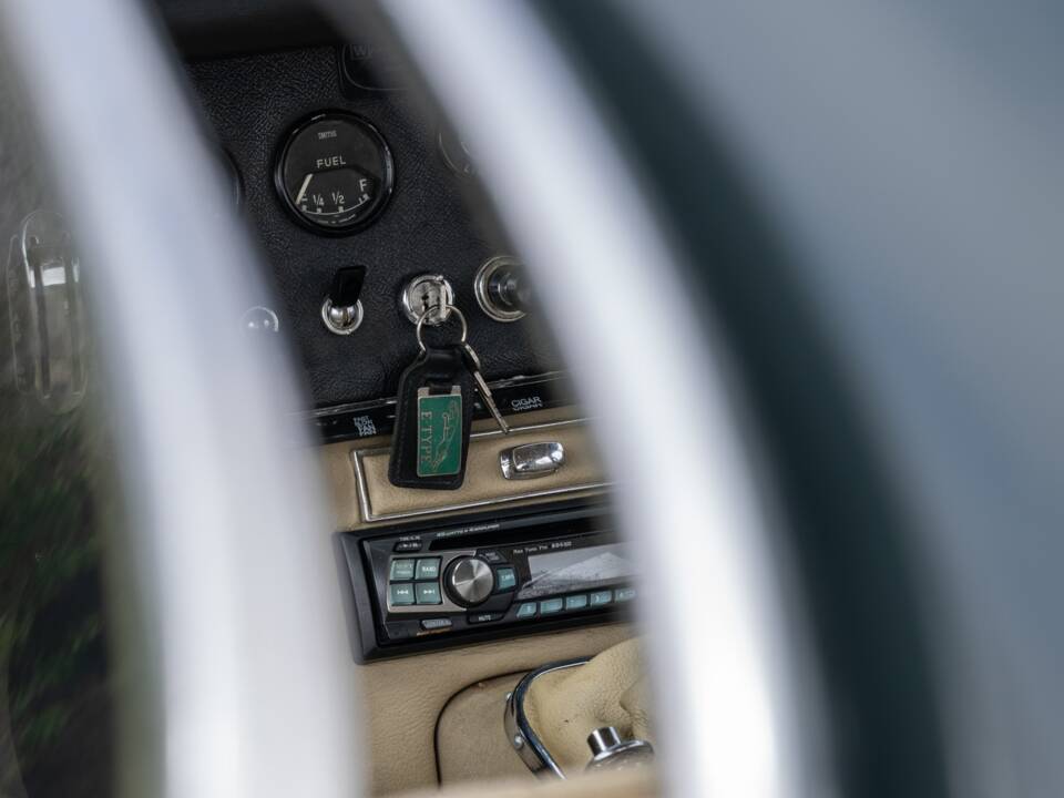 Afbeelding 16/26 van Jaguar E-Type 4.2 (1964)