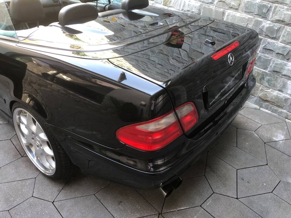 Immagine 16/18 di Mercedes-Benz CLK 430 (1999)