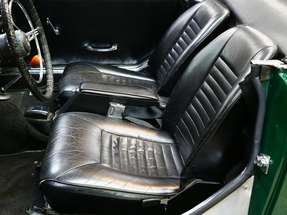 Image 22/29 of Sunbeam Alpine Mk V (1967)