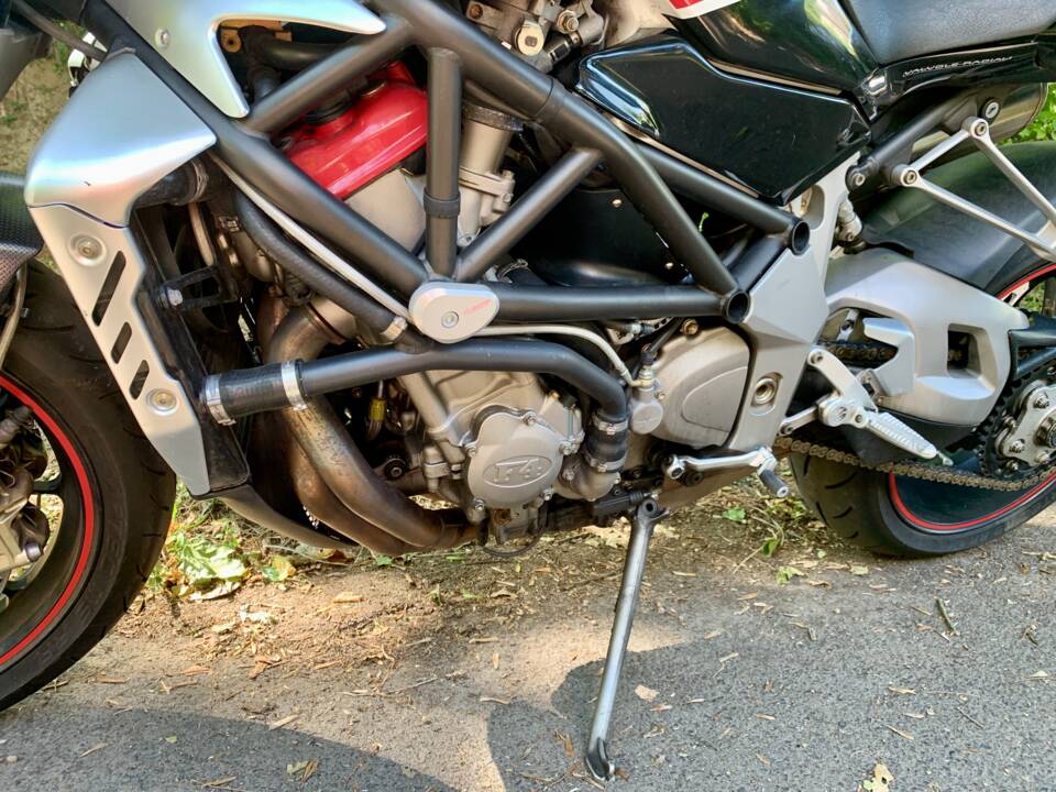 Immagine 10/11 di MV Agusta Brutale 910 R (2007)