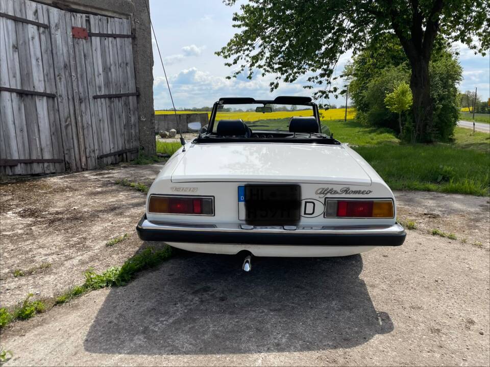 Bild 13/29 von Alfa Romeo Spider 1300 Junior (1971)