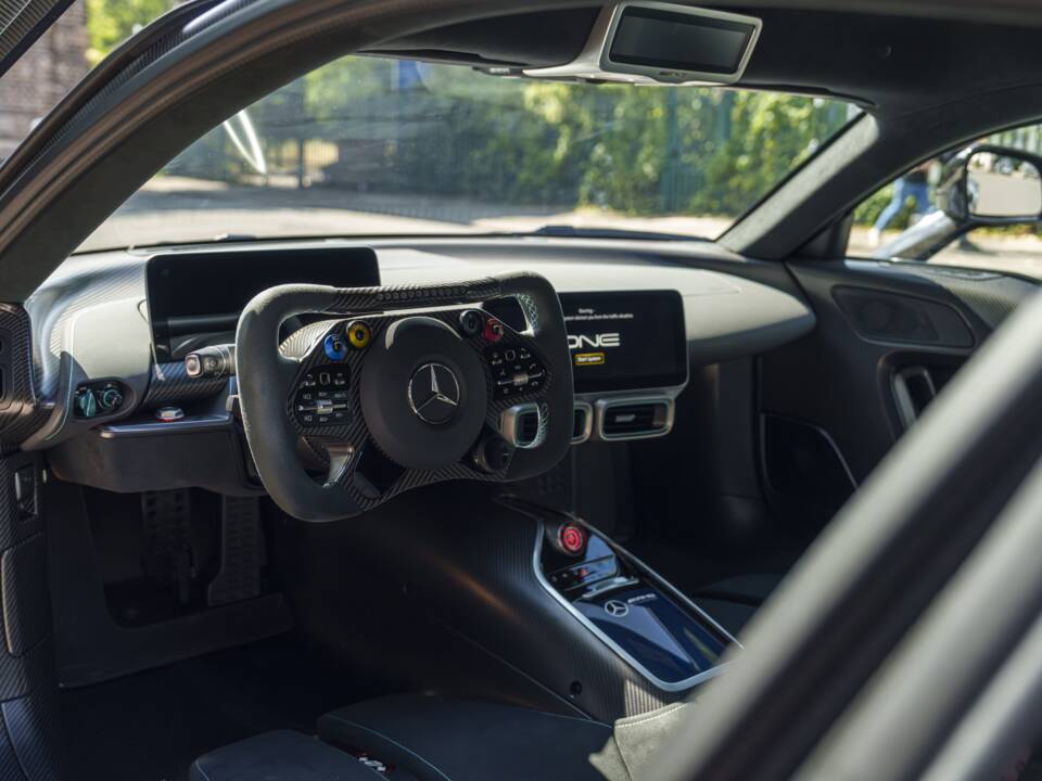 Image 17/23 of Mercedes-AMG One (2025)