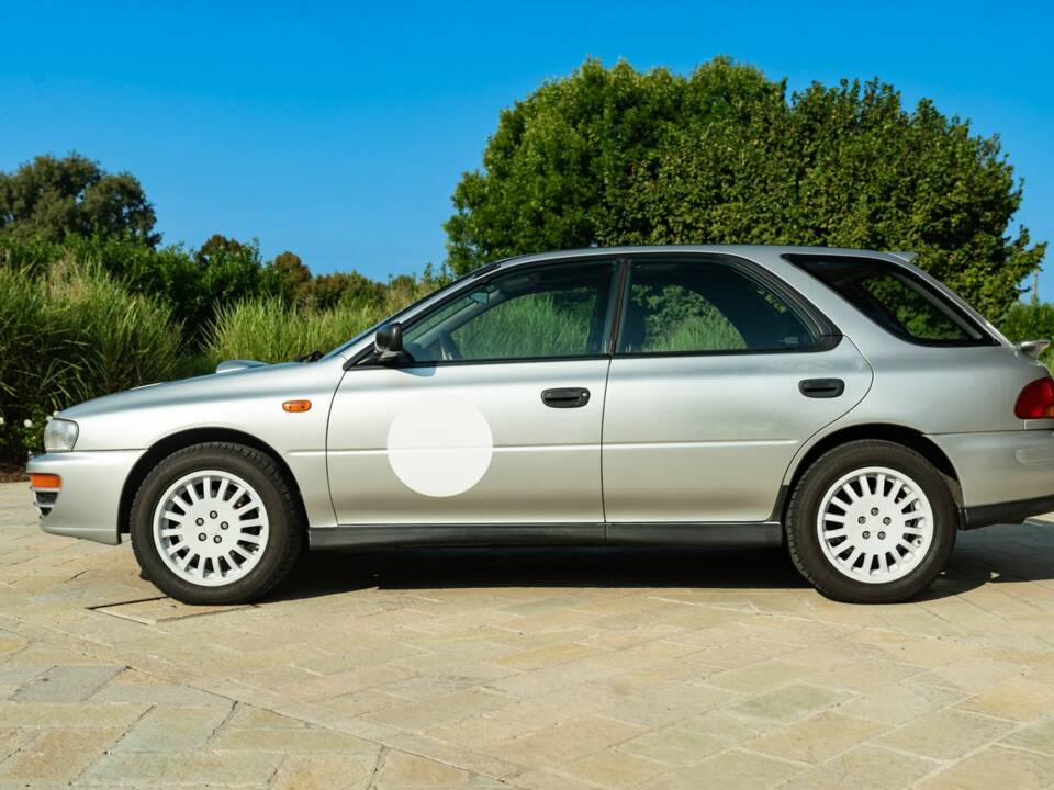 Image 15/50 of Subaru Impreza WRX (1996)