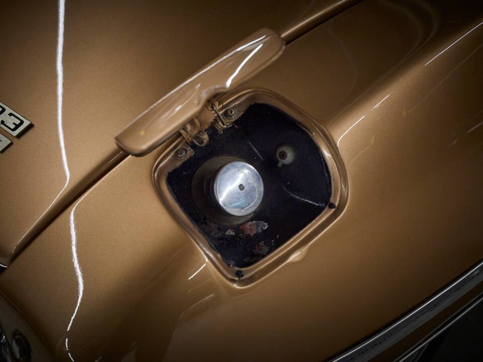 Image 26/99 of Citroën DS 23 Injection (1973)