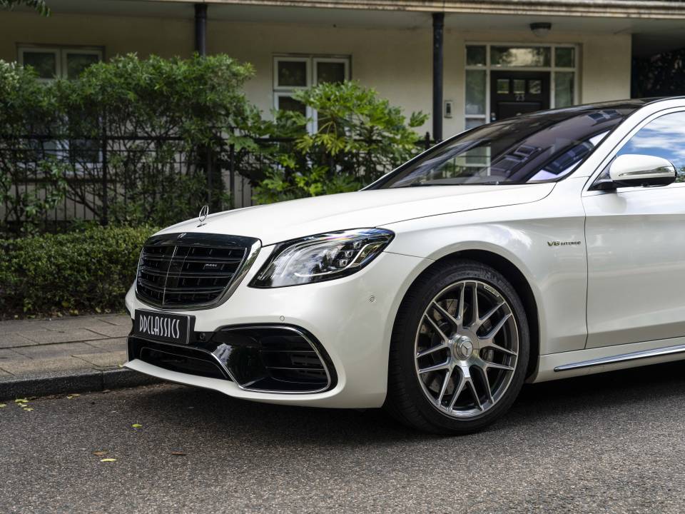Image 11/33 of Mercedes-Benz S 63 AMG S 4MATIC (2019)