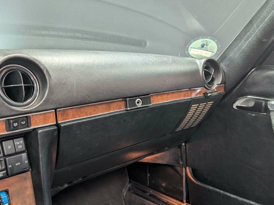 Image 25/50 of Mercedes-Benz 300 SL (1989)