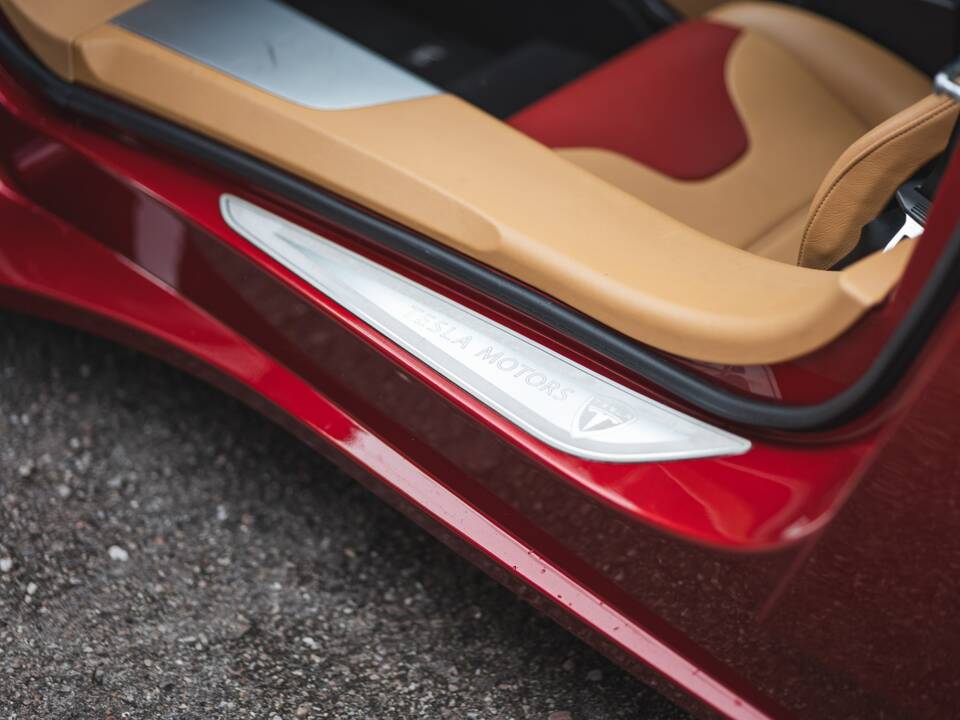 Image 21/50 de Tesla Roadster (2011)