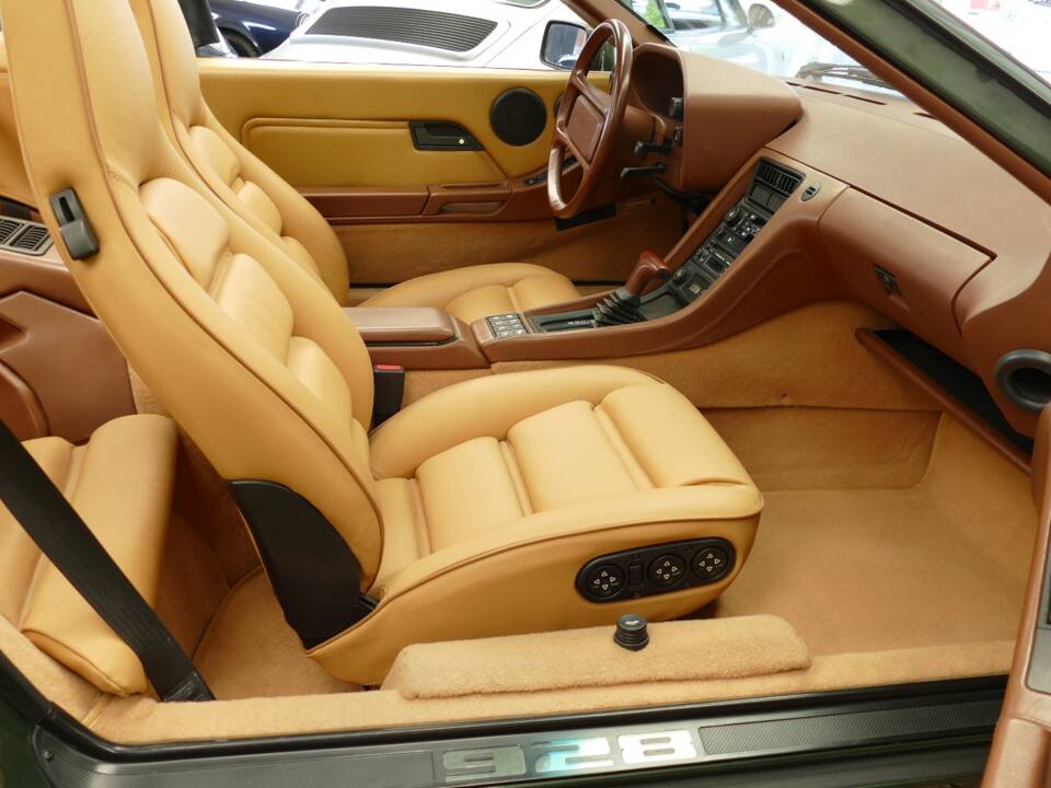 Bild 20/23 von Porsche 928 S4 (1989)