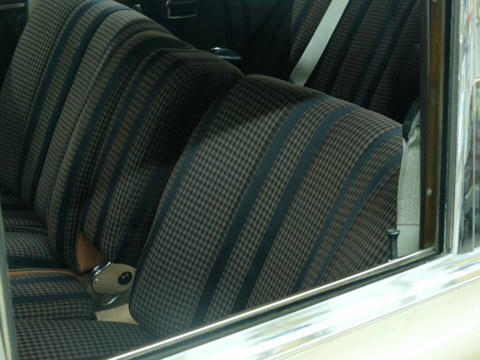 Image 34/50 of Mercedes-Benz 300 SE (1964)