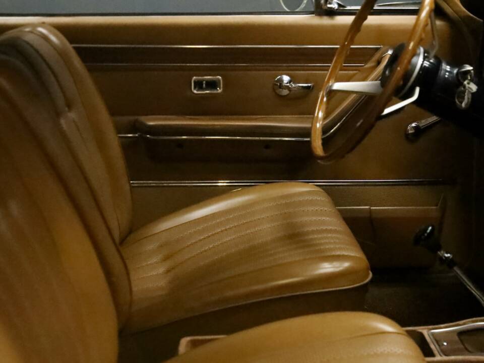 Bild 44/50 von Opel Commodore 2,5 GS (1969)