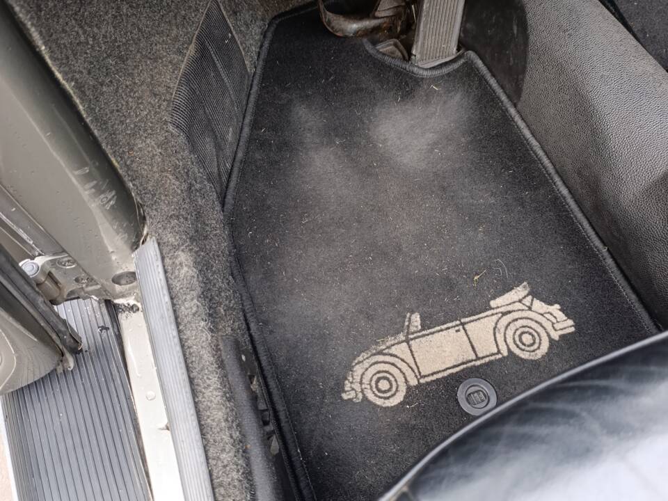 Image 20/22 of Volkswagen Beetle 1303 LS (1979)