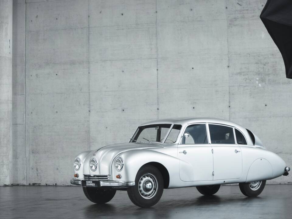 Image 9/50 of Tatra T 87 (1949)
