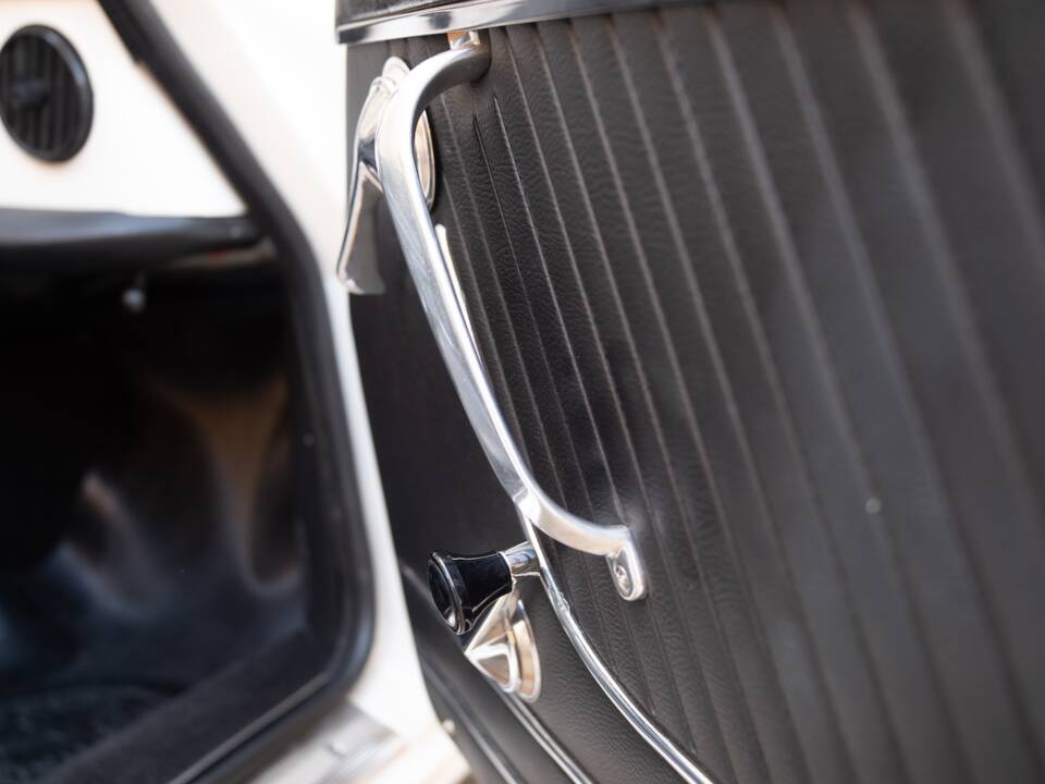 Image 46/50 de Alfa Romeo 1600 Spider Duetto (1967)