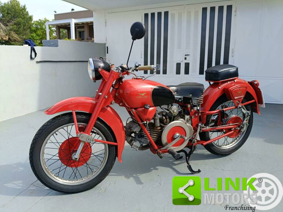 Image 1/10 of Moto Guzzi DUMMY (1960)