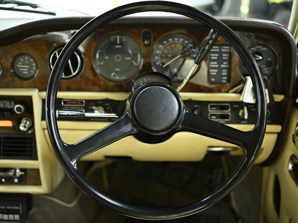Bild 36/50 von Rolls-Royce Silver Shadow II (1980)
