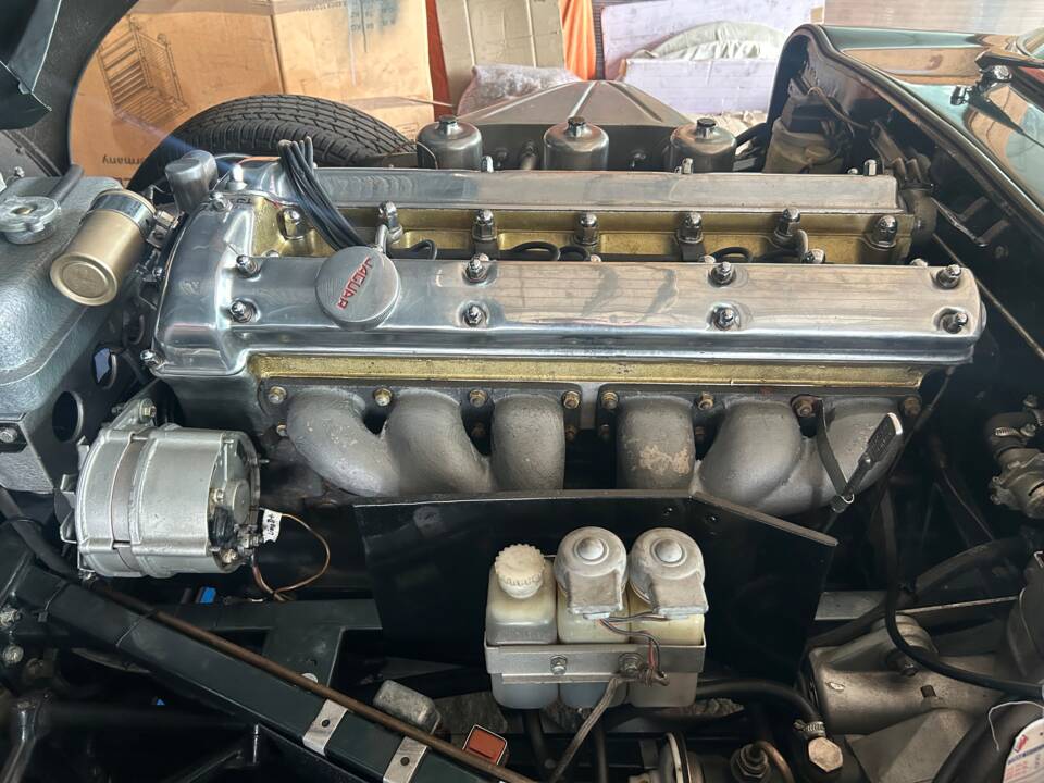 Image 21/39 de Jaguar Type E 4.2 (1966)