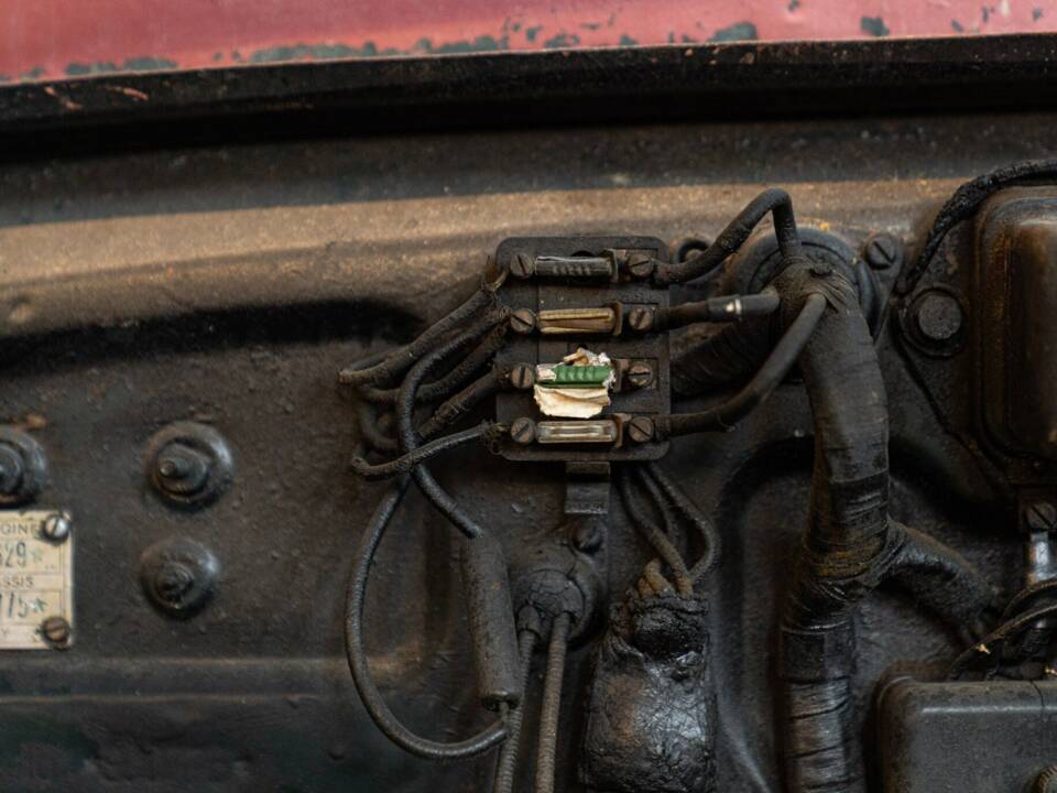 Image 39/42 of FIAT 1400 (1950)