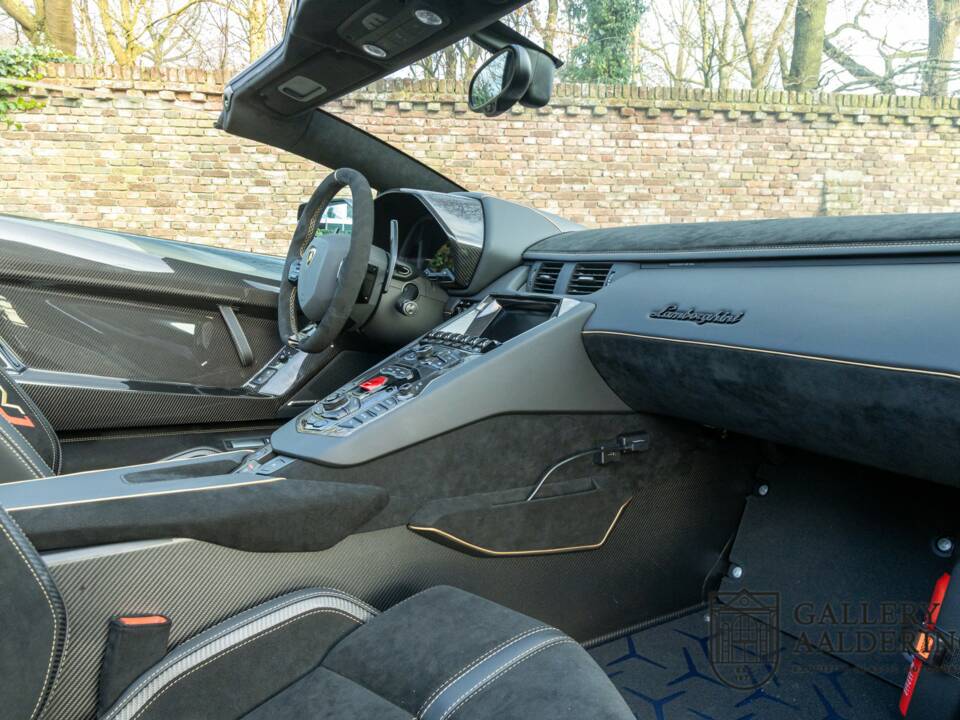 Afbeelding 36/50 van Lamborghini Aventador LP 770-4 SVJ Roadster (2020)