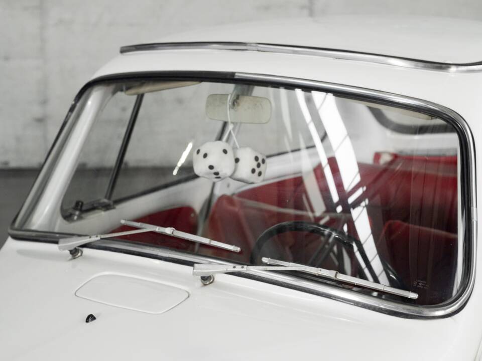 Image 8/48 of Subaru 360 (1970)